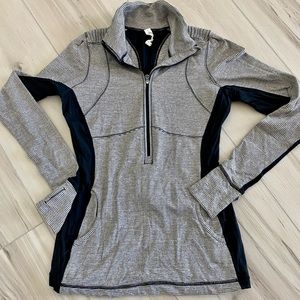 Lululemon 3/4 Zip Top Size 8